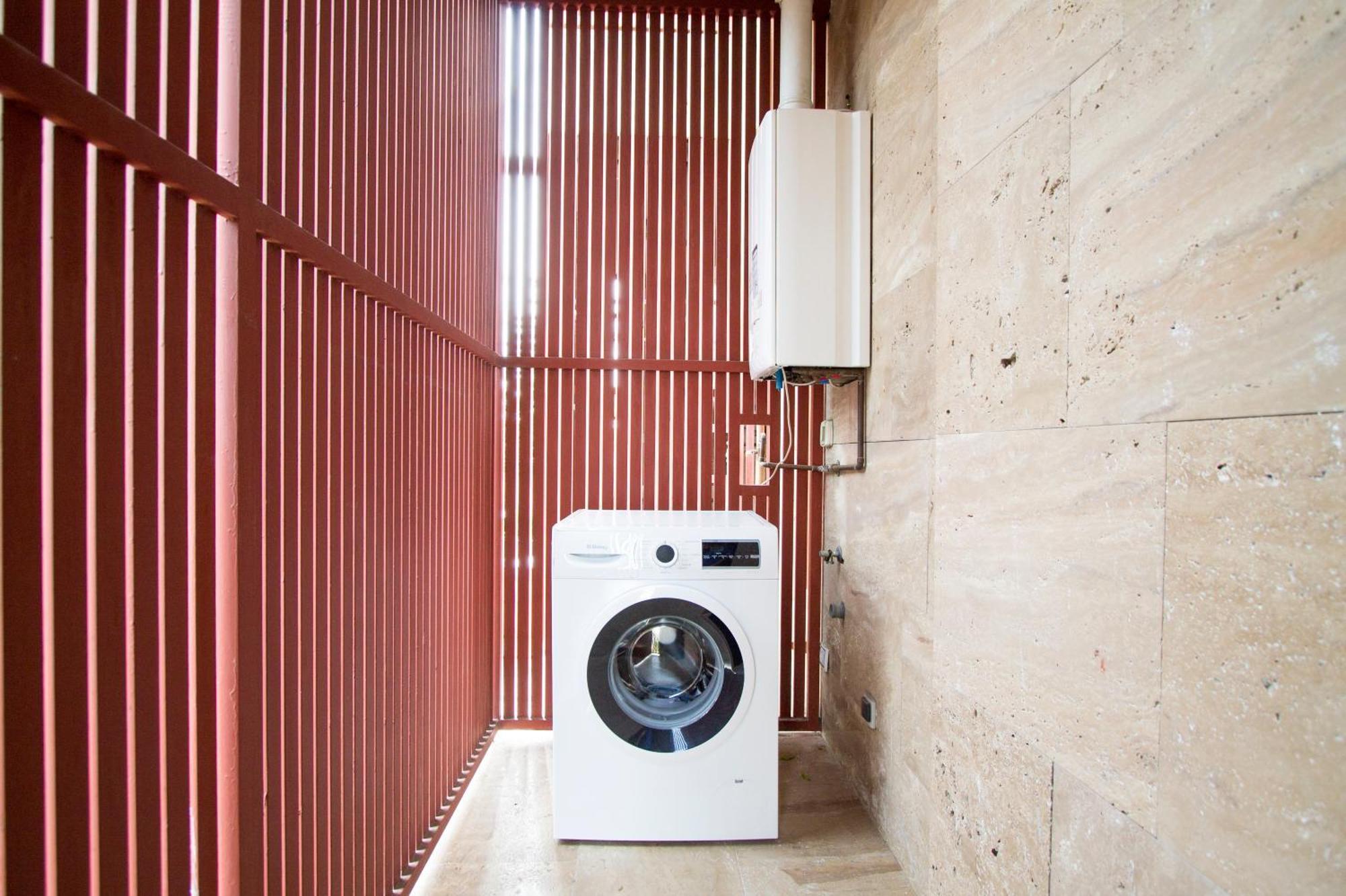 Apartamentos Villablino Arturo Soria Madrid Exterior photo