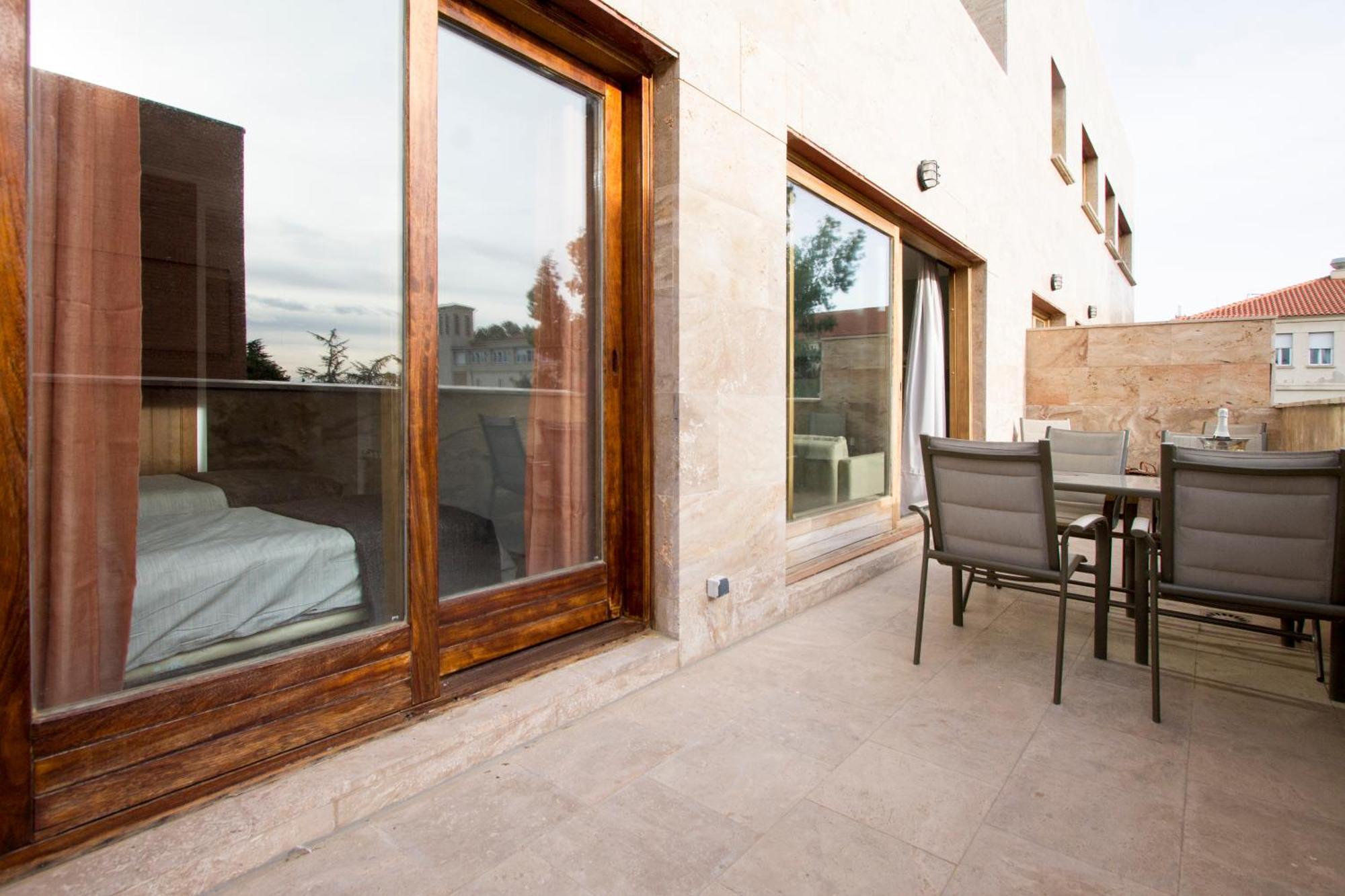 Apartamentos Villablino Arturo Soria Madrid Exterior photo